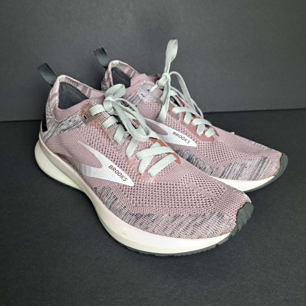 Brooks Levitate 4.0 Women's Size 8.5 B Running Shoes Burgundy Pink 1203351B022